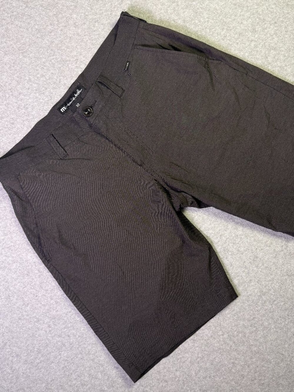 Travis Mathew Performance Golf Shorts Black Striped Size 32 Stretch